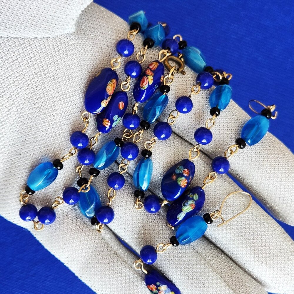 VINTAGE MURANO COBALT BLUE MILLEFIORI GLASS BEADS NECKLACE AND EAR RINGS SET